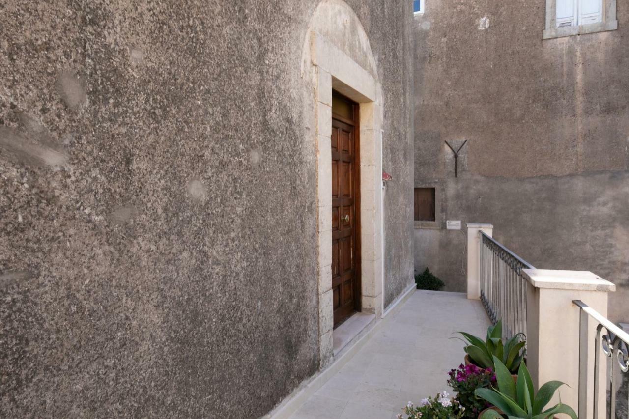 Casa Stefania Διαμέρισμα Νότο Εξωτερικό φωτογραφία
